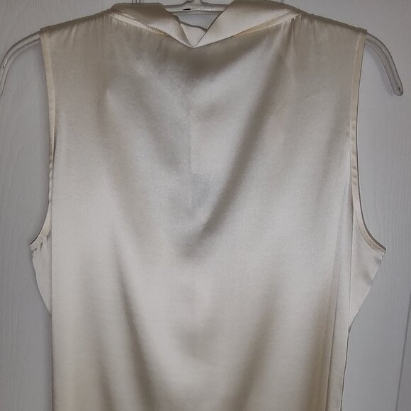 THE WRIGHTS TANK TOP SILK SPANDEX TWIST NECK CENTER ROSETTE SLVLS WHITE SZ 8 NWT - Picture 2 of 11